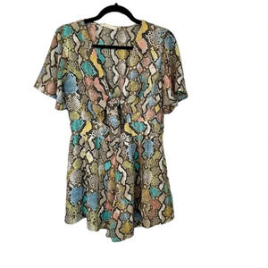 Peach Love California Women’s Snakeskin Short Sleeve Cutout Shorts Romper Sz M G